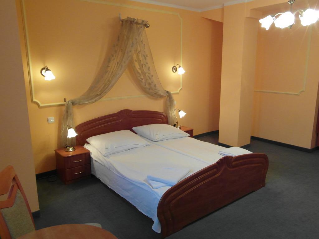 Hotel Spichlerz Старгард-Щециньски Экстерьер фото