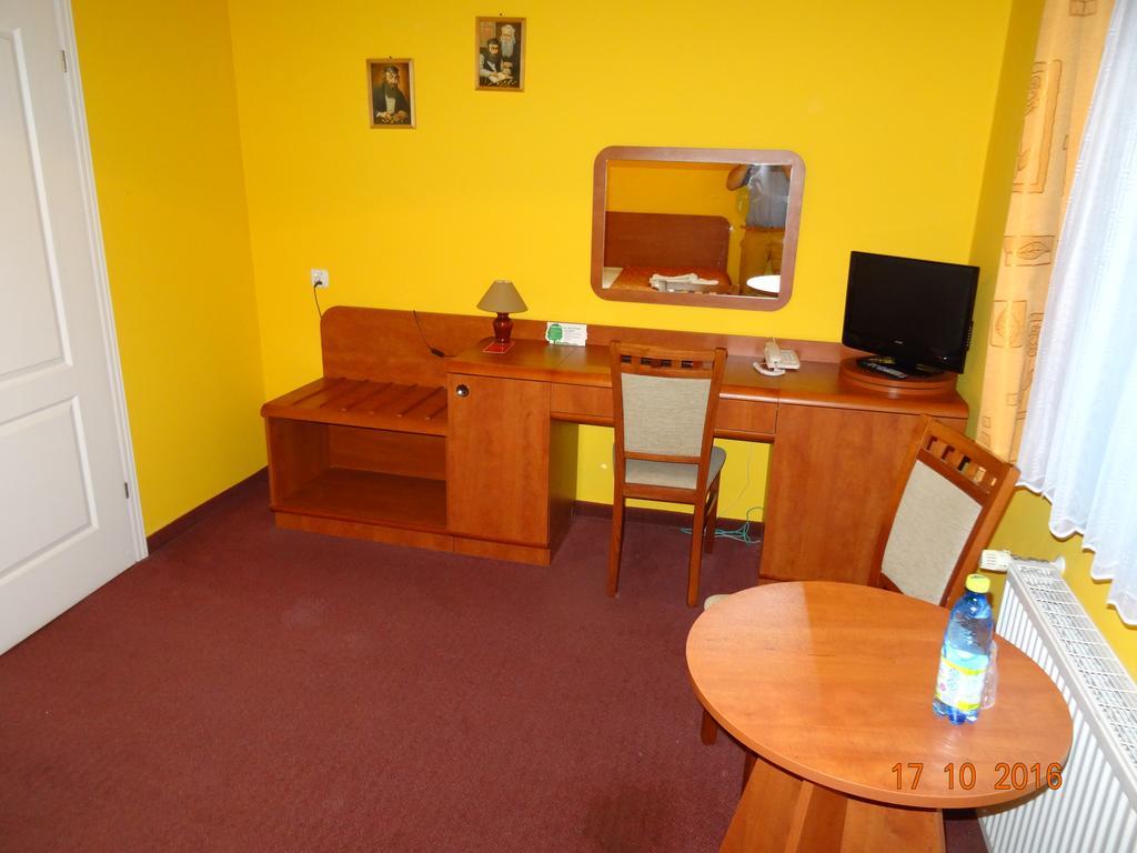 Hotel Spichlerz Старгард-Щециньски Экстерьер фото