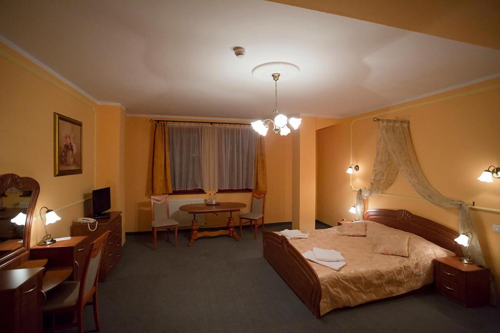 Hotel Spichlerz Старгард-Щециньски Номер фото